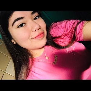 Meet your Posher, Esmeralda